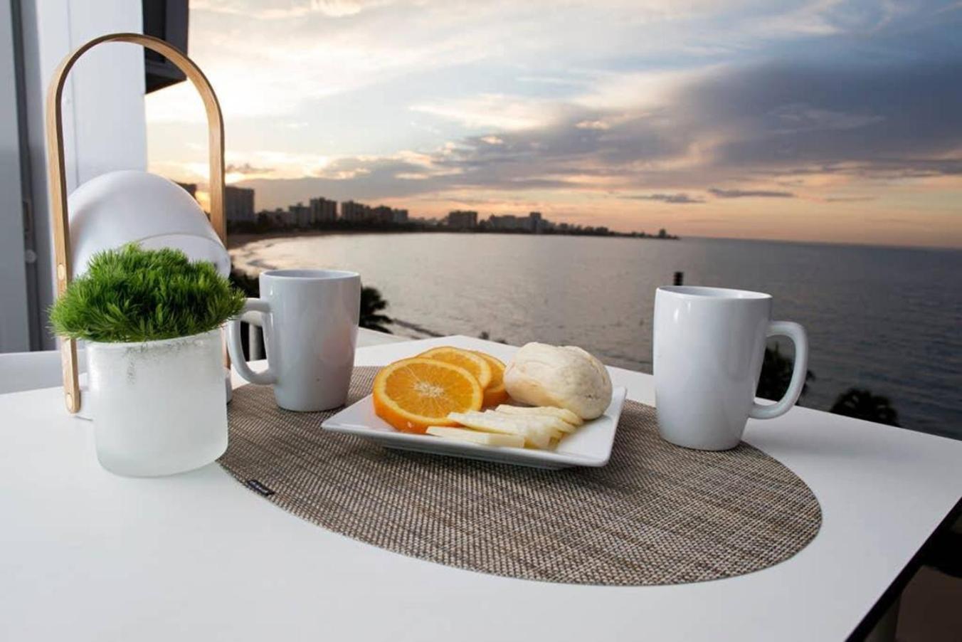Pr Rentals Beach Front Penthouse A 604 San Juan Eksteriør bilde